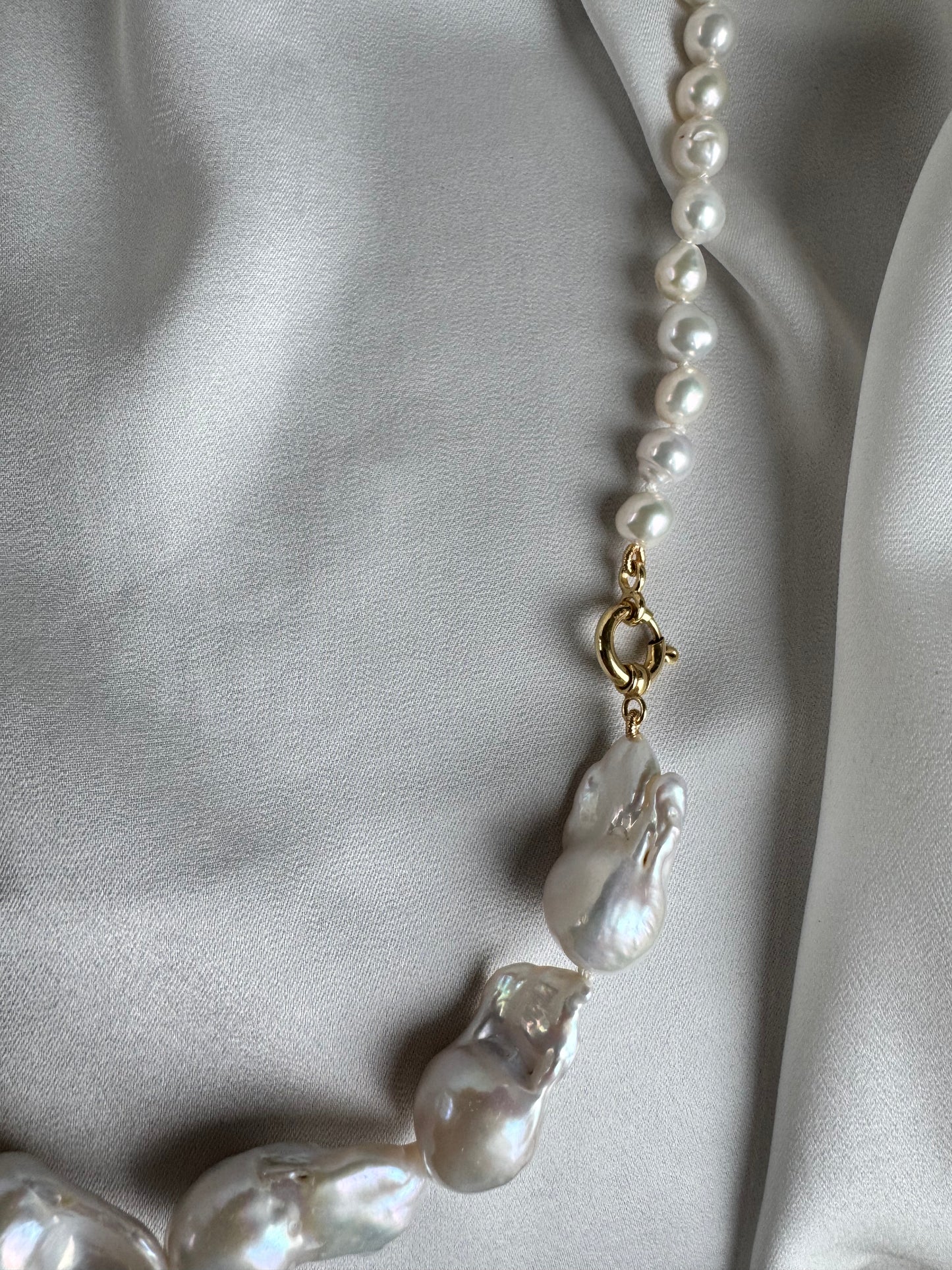 Soft Horizon Necklace