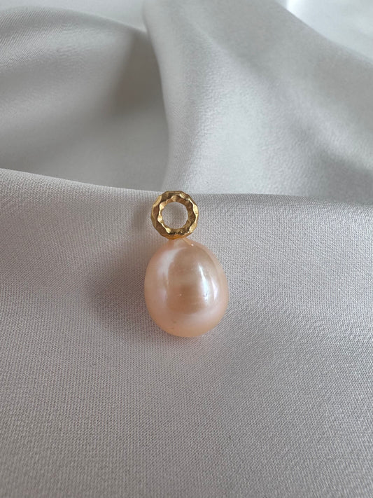Pearl Pendant Pink